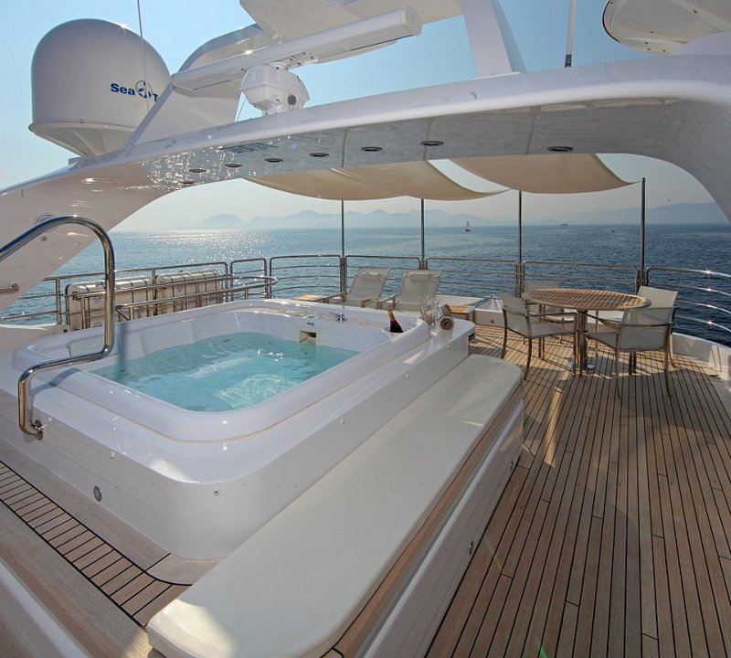 Deck Spa Pool Image Gallery Luxury Yacht Browser by CHARTERWORLD